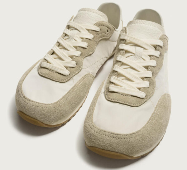 Zapatillas deportivas barefoot de Zara para hombre en color blanco