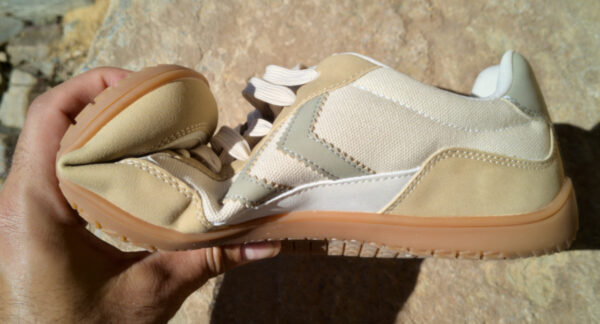 Flexibilidad de las zapatillas barefoot Lefties